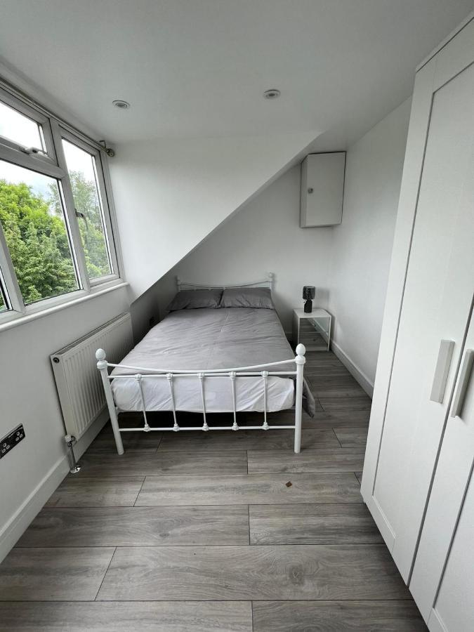 Lovely 2 Bedroom Flat With Roof Terrace In London Nw6 エクステリア 写真