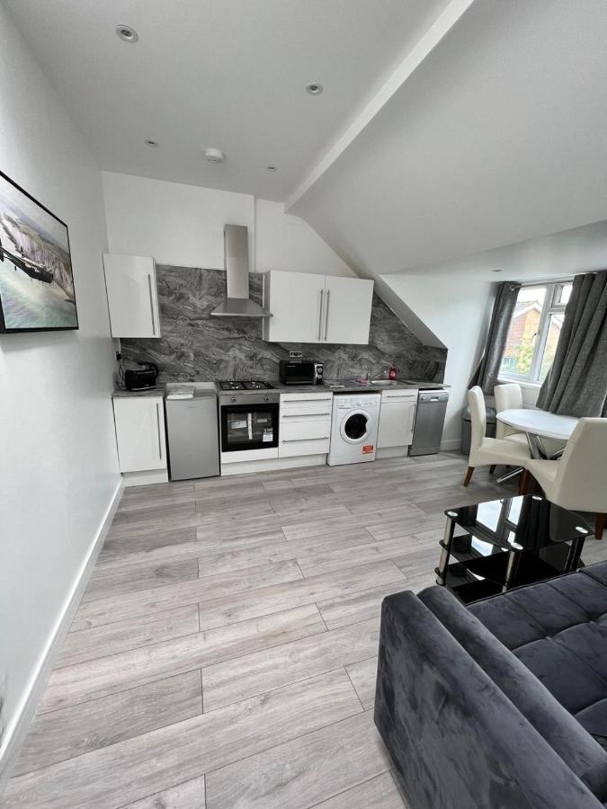 Lovely 2 Bedroom Flat With Roof Terrace In London Nw6 エクステリア 写真