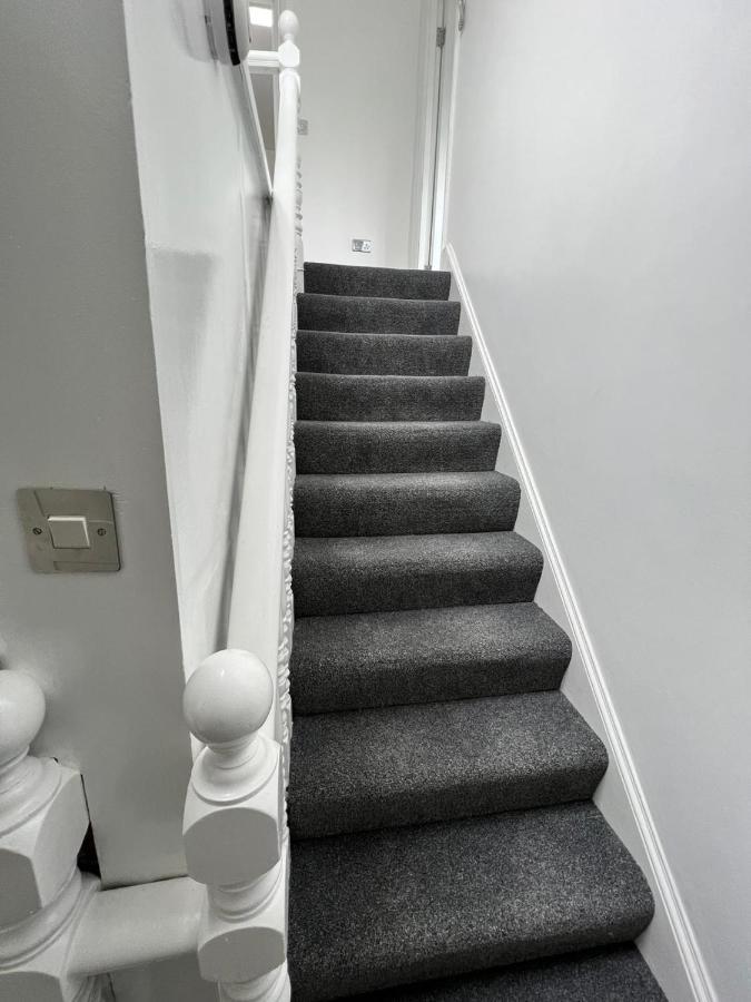 Lovely 2 Bedroom Flat With Roof Terrace In London Nw6 エクステリア 写真