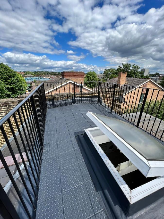 Lovely 2 Bedroom Flat With Roof Terrace In London Nw6 エクステリア 写真