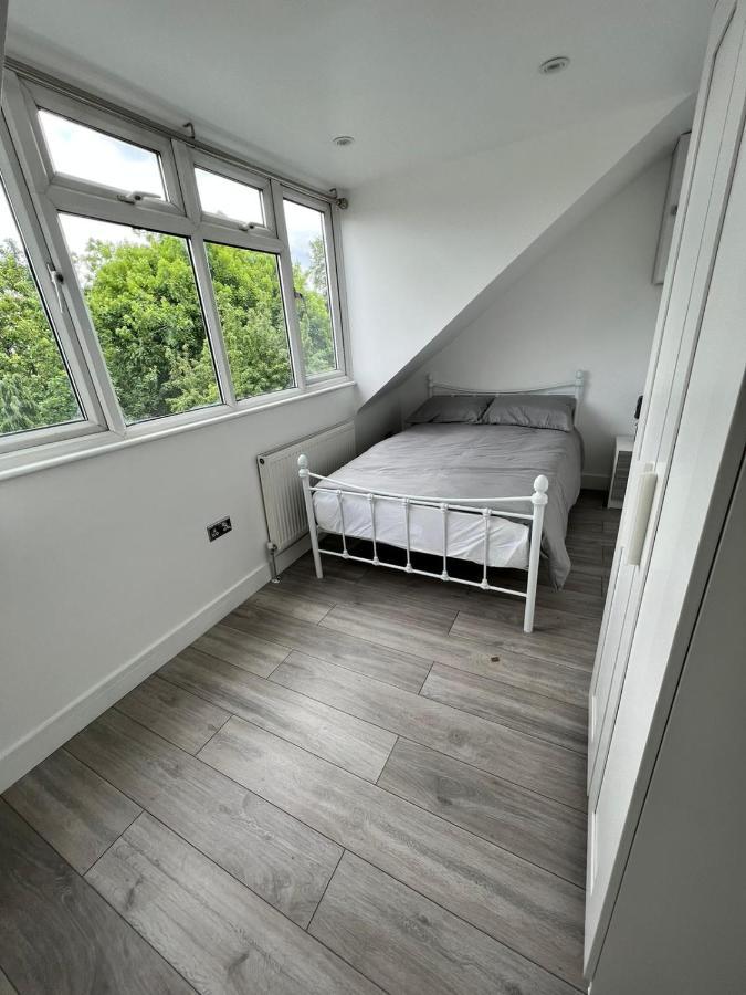 Lovely 2 Bedroom Flat With Roof Terrace In London Nw6 エクステリア 写真