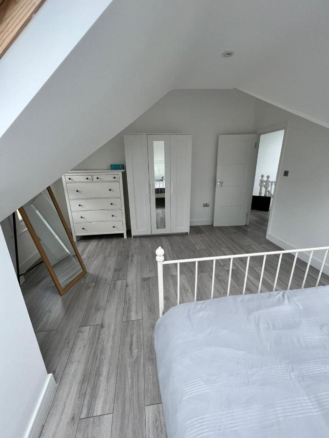 Lovely 2 Bedroom Flat With Roof Terrace In London Nw6 エクステリア 写真